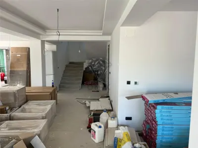 Casa Rural Nueva en Venta en Slanic Prahova – 400 m², Centro, Lista para Invertir - foto 10