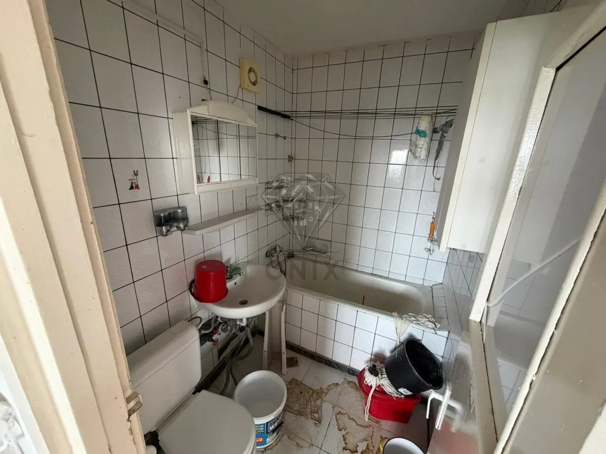 Apartment with 3 bedrooms for sale 55.36 sqm in Ploiesti, Nord area - foto 11