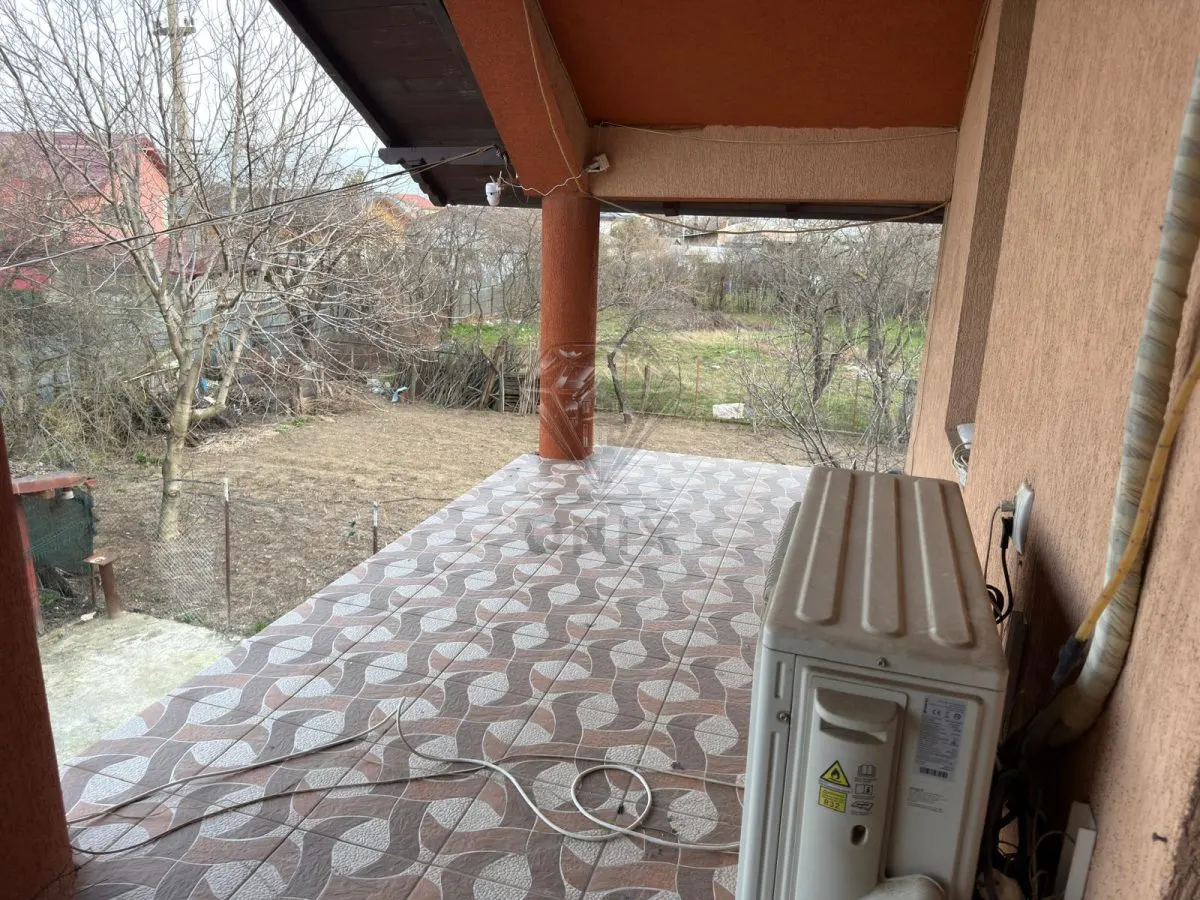 House / villa for sale 210.40 sqm in Strejnicu - foto 12