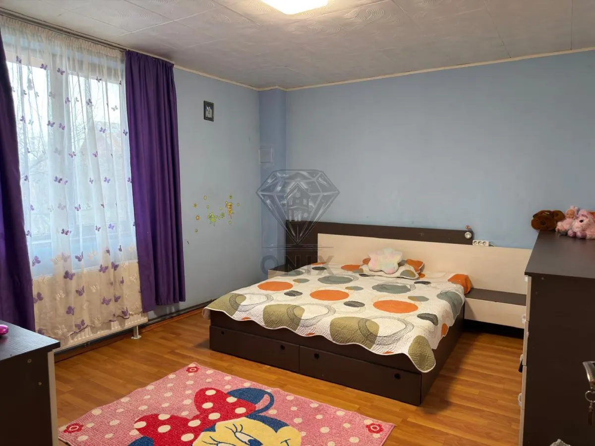 House / villa for sale 210.40 sqm in Strejnicu - foto 3