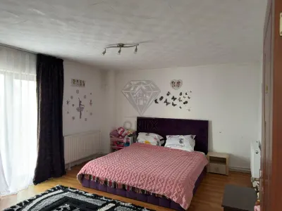 House / villa for sale 210.40 sqm in Strejnicu - foto 6