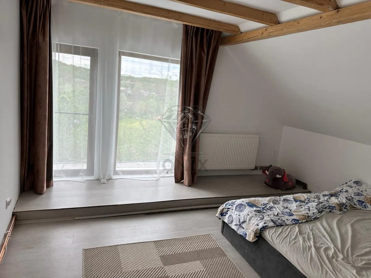 Maison Rénovée P+M 2025, 111 m², 3.029 m² Terrain, Drajna de Sus - foto 12