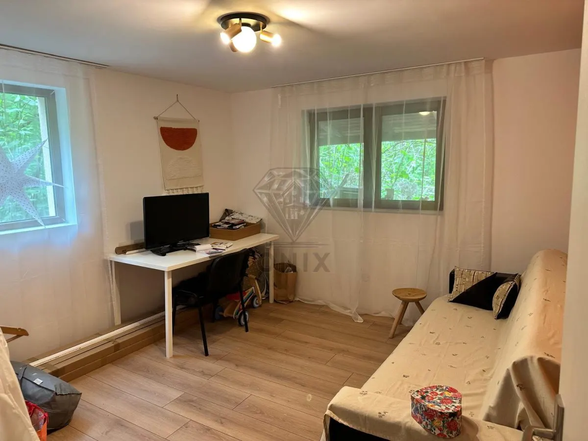 Maison Rénovée P+M 2025, 111 m², 3.029 m² Terrain, Drajna de Sus - foto 7