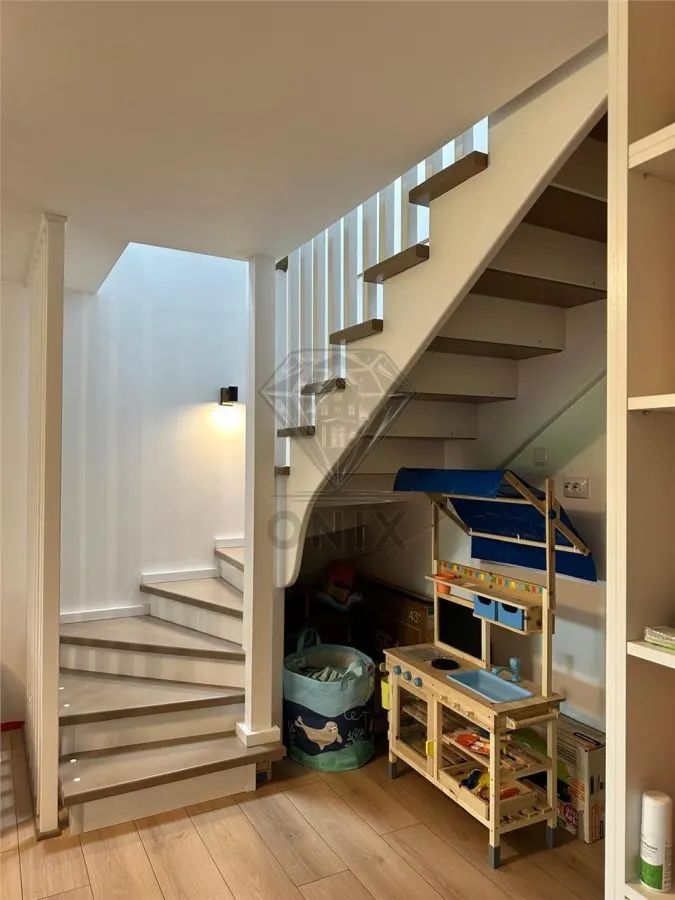 Maison Rénovée P+M 2025, 111 m², 3.029 m² Terrain, Drajna de Sus - foto 10