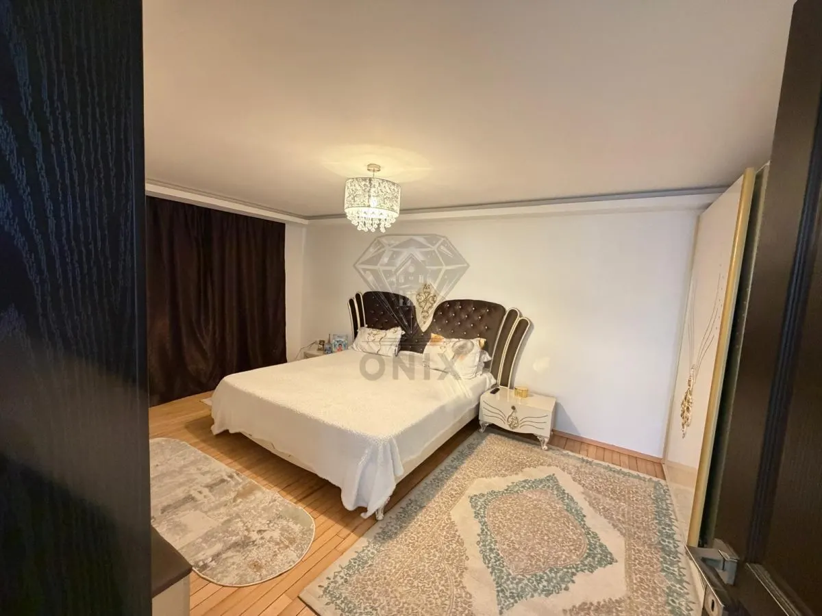 House / villa for sale 250 sqm in Strejnicu - foto 14