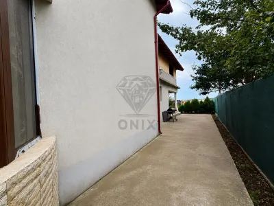 House / villa for sale 250 sqm in Strejnicu - foto 4