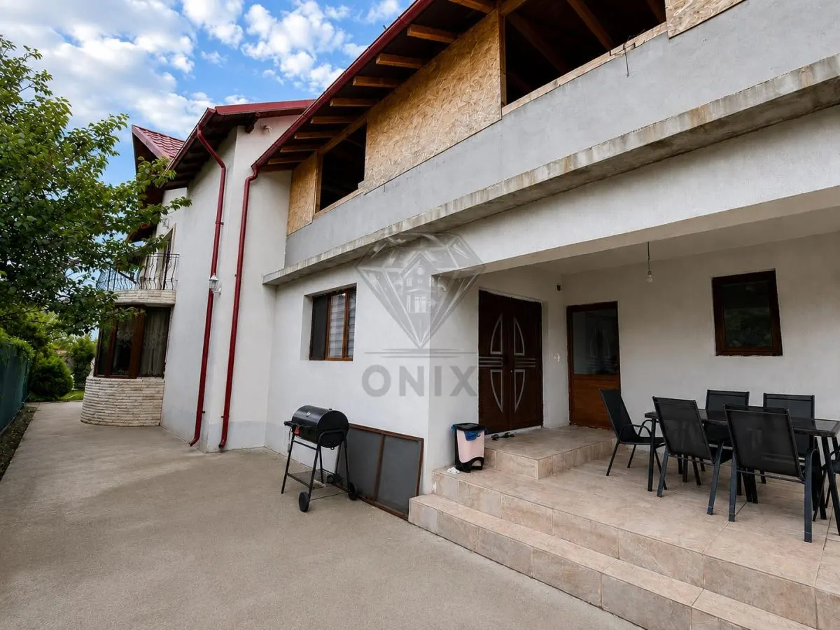 House / villa for sale 250 sqm in Strejnicu - foto 5