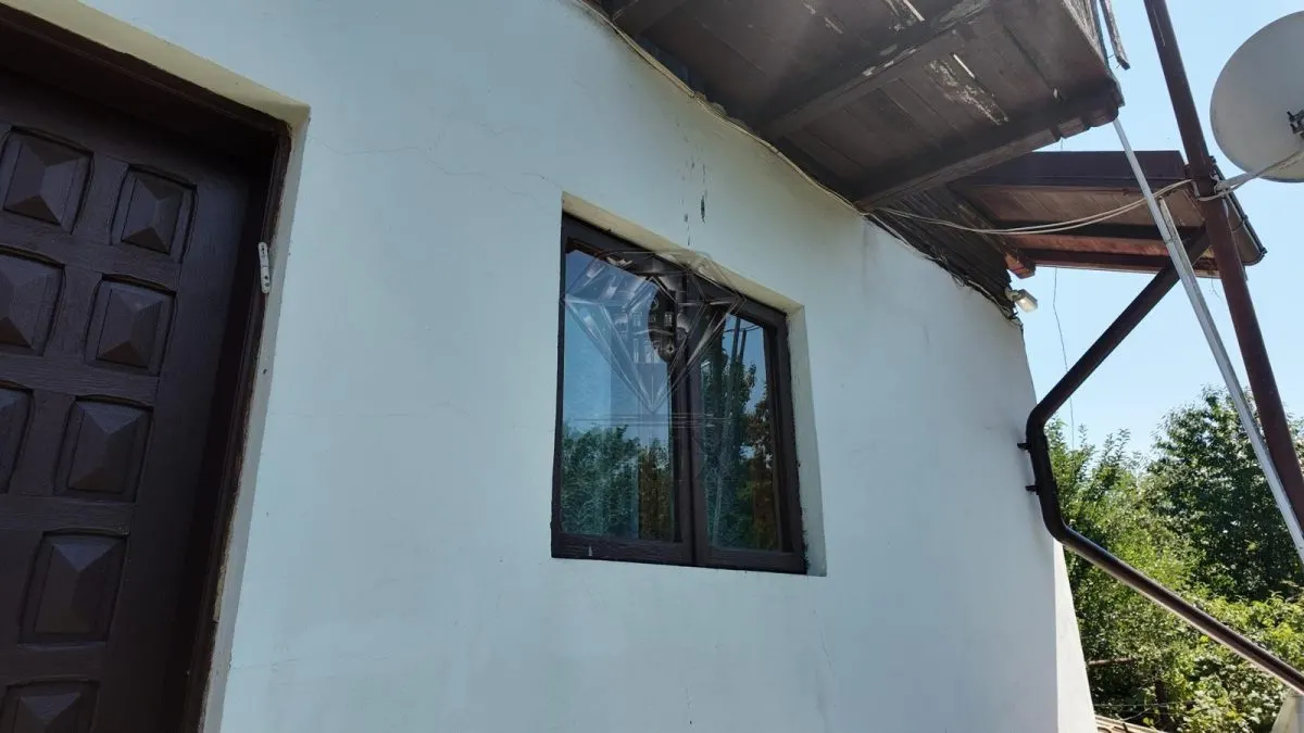 House / villa for sale 108 sqm in Baicoi, Est area - foto 2
