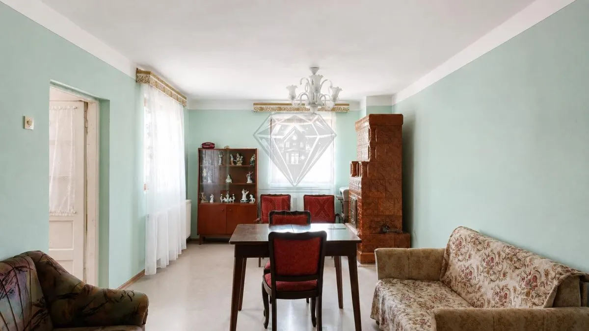 House / villa for sale 108 sqm in Baicoi, Est area - foto 4