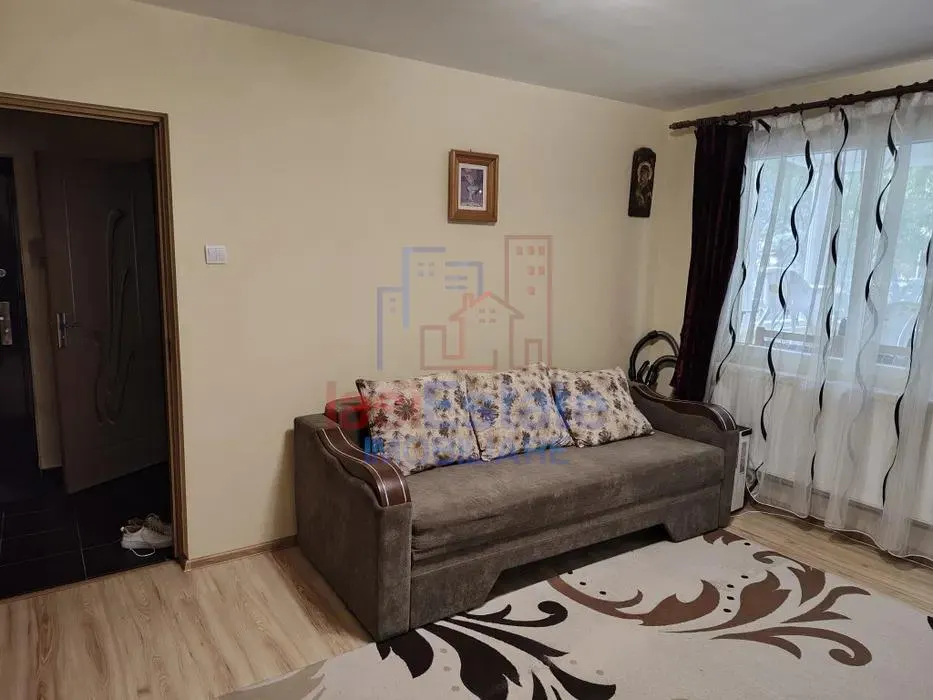 Apartamento de 2 Dormitorios Podu de Piatra - foto 1