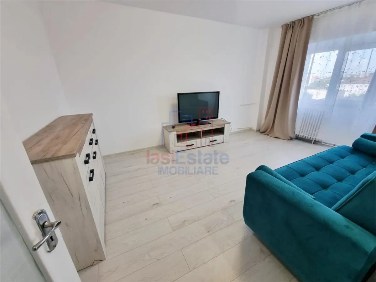 Apartamento de 3 Dormitorios con Distribución Desaparcada – Zona Facultad de Medicina - foto 2