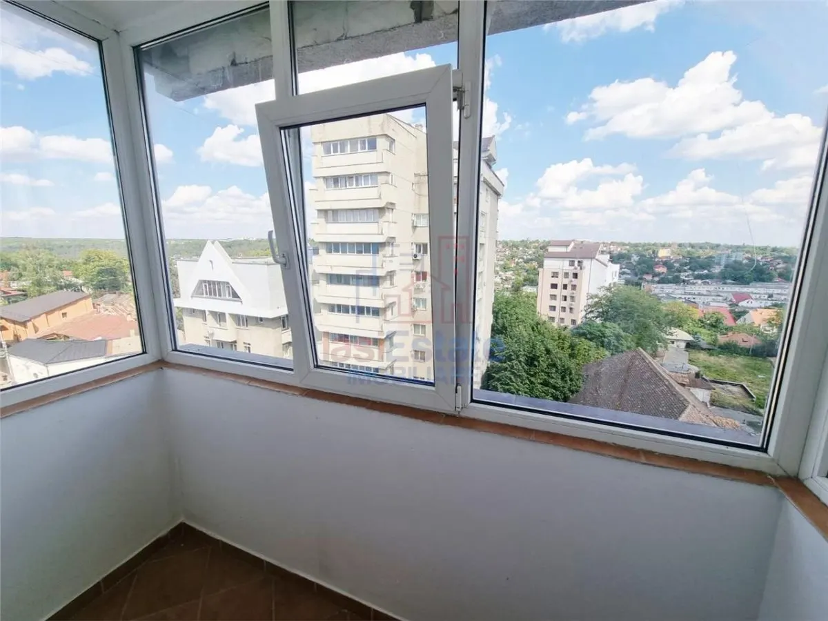 Apartamento de 3 Dormitorios con Distribución Desaparcada – Zona Facultad de Medicina - foto 9