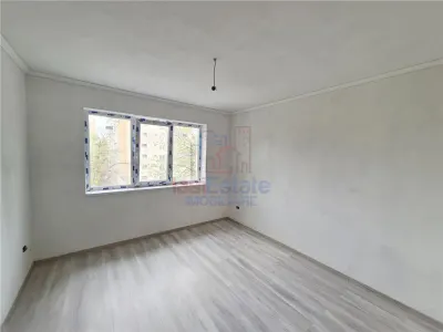 Appartement de Quatre Chambres à Vendre - foto 3