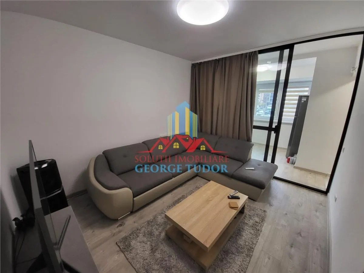Apartamento de Dos Dormitorios en Alquiler, Militari Residence - foto 3