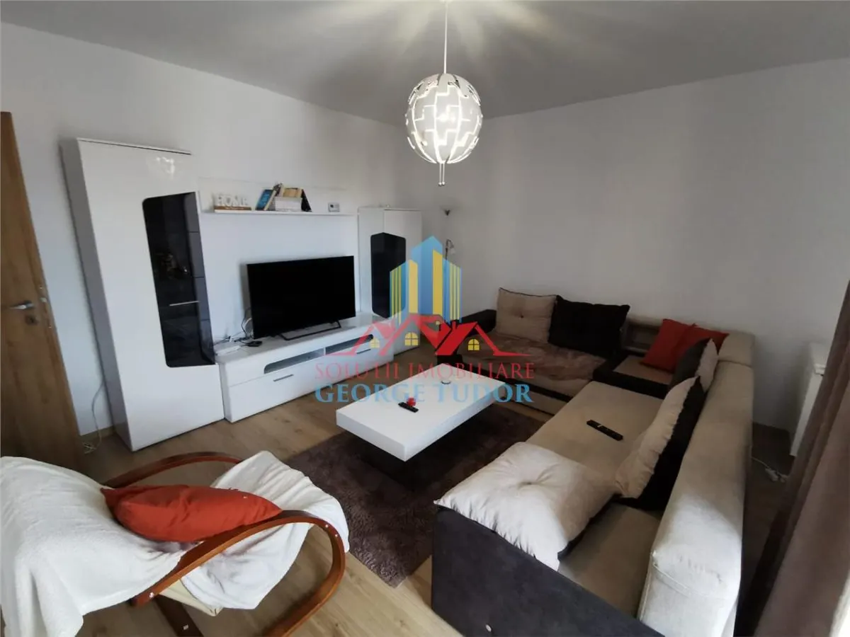 Appartement Trois Chambres à Louer, Militari Residence - foto 1