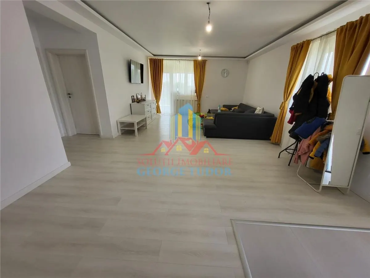 Detached Villa for Sale in Ciorogarla Padure, Bucuresti - foto 2