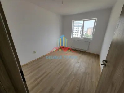 军事住宅区两卧室分离式布局公寓出售 - foto 3