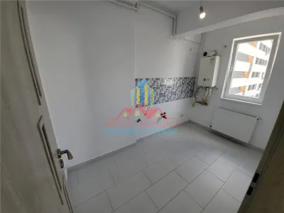 Estudio sin amueblar en alquiler, Militari Residence - foto 7