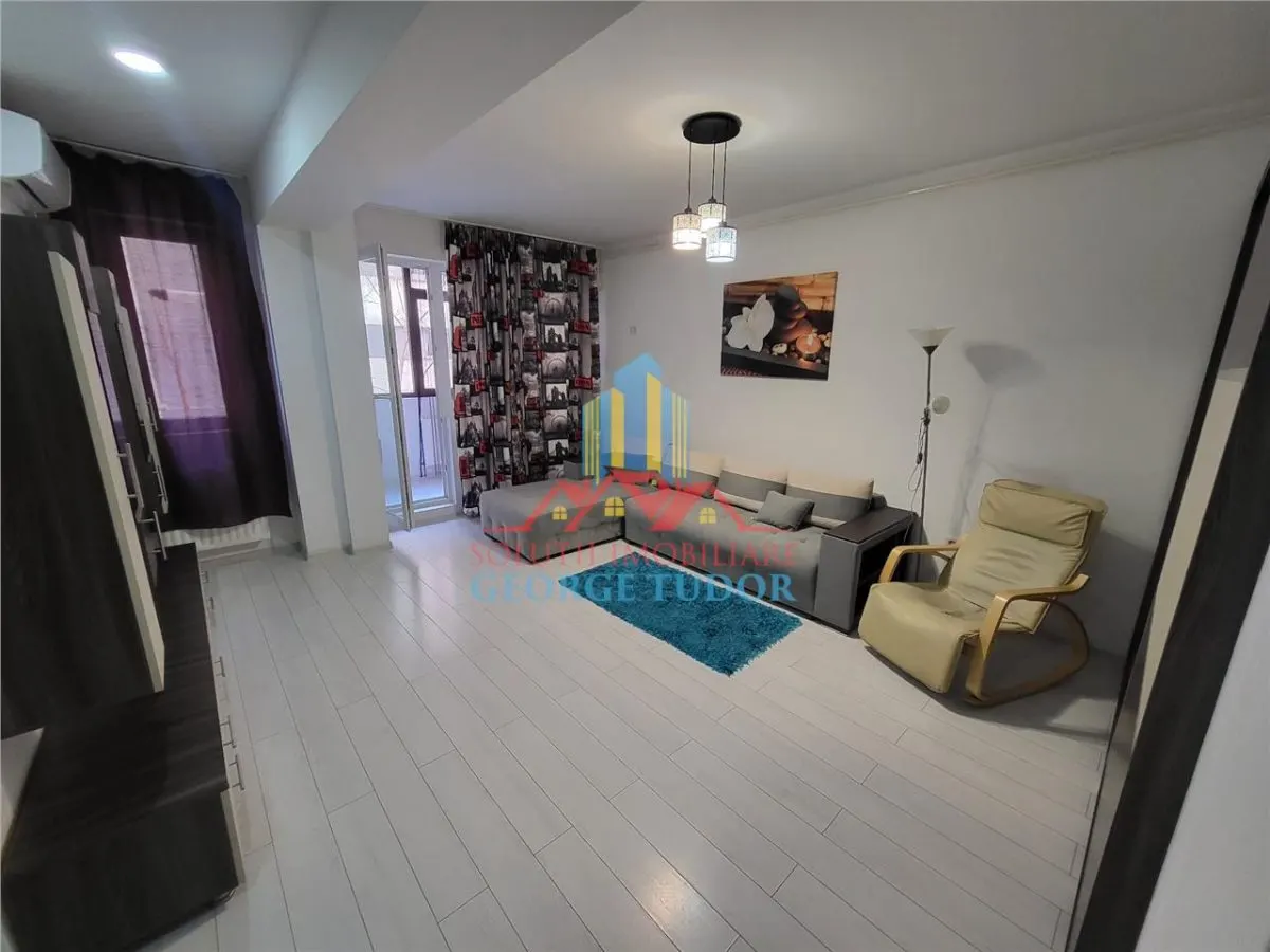 Appartement 2 Chambres à Louer, Militari Residence, Plan Séparé - foto 3