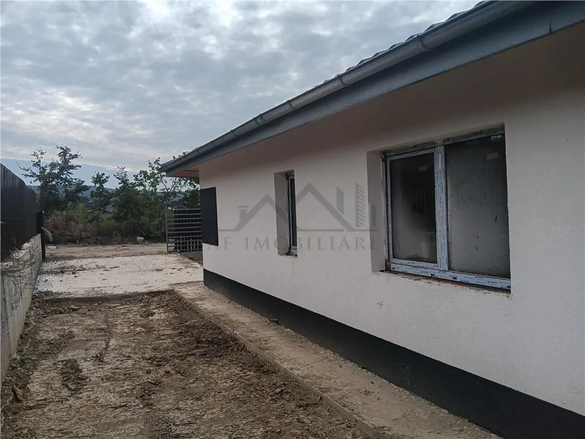 House / villa for sale 101 sqm in Barnova - foto 8