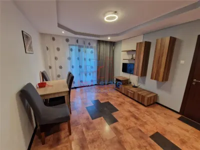 Appartement Trois Pièces, Premier Étage, Meublé et Équipé – Baza 3 - Iasi