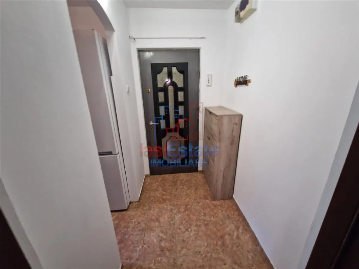 Appartement Trois Pièces, Premier Étage, Meublé et Équipé – Baza 3 - foto 7