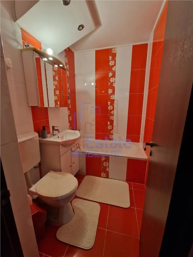 Appartement Trois Pièces, Premier Étage, Meublé et Équipé – Baza 3 - foto 8