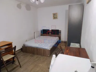 带私人庭院的中心区工作室公寓 - Iasi