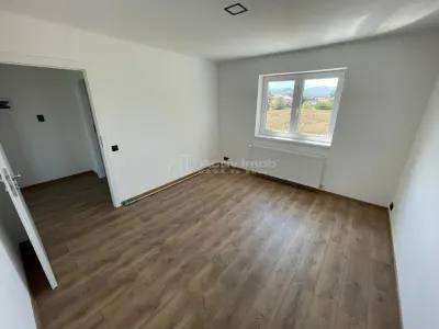 Oficinas y Espacios Comerciales en Alquiler en Talmaciu - foto 4