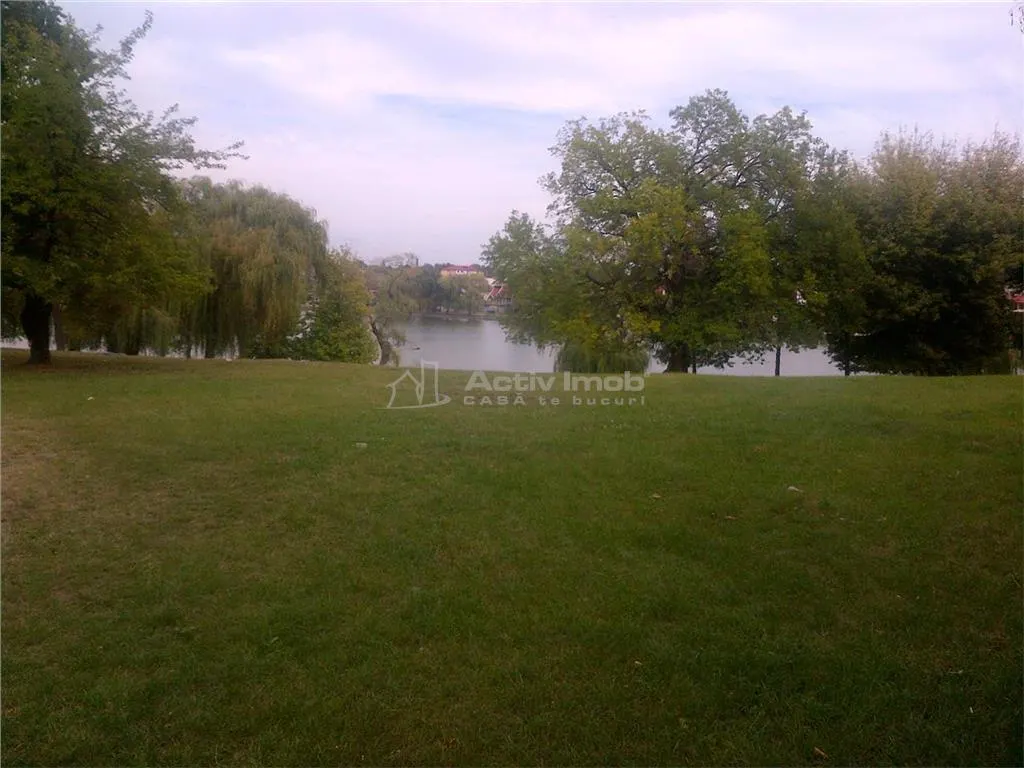 Terreno Urban 370 m², Lacul Tei con Petricani - Palatul Ghica - foto 1