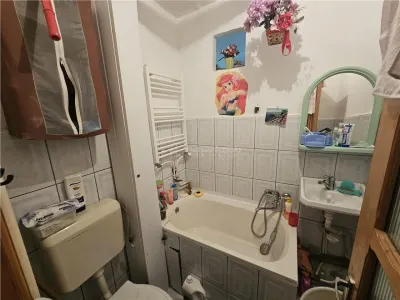 Resita, Appartement 2 Chambres Meublé et Équipé, Rez-de-Chaussée - foto 8