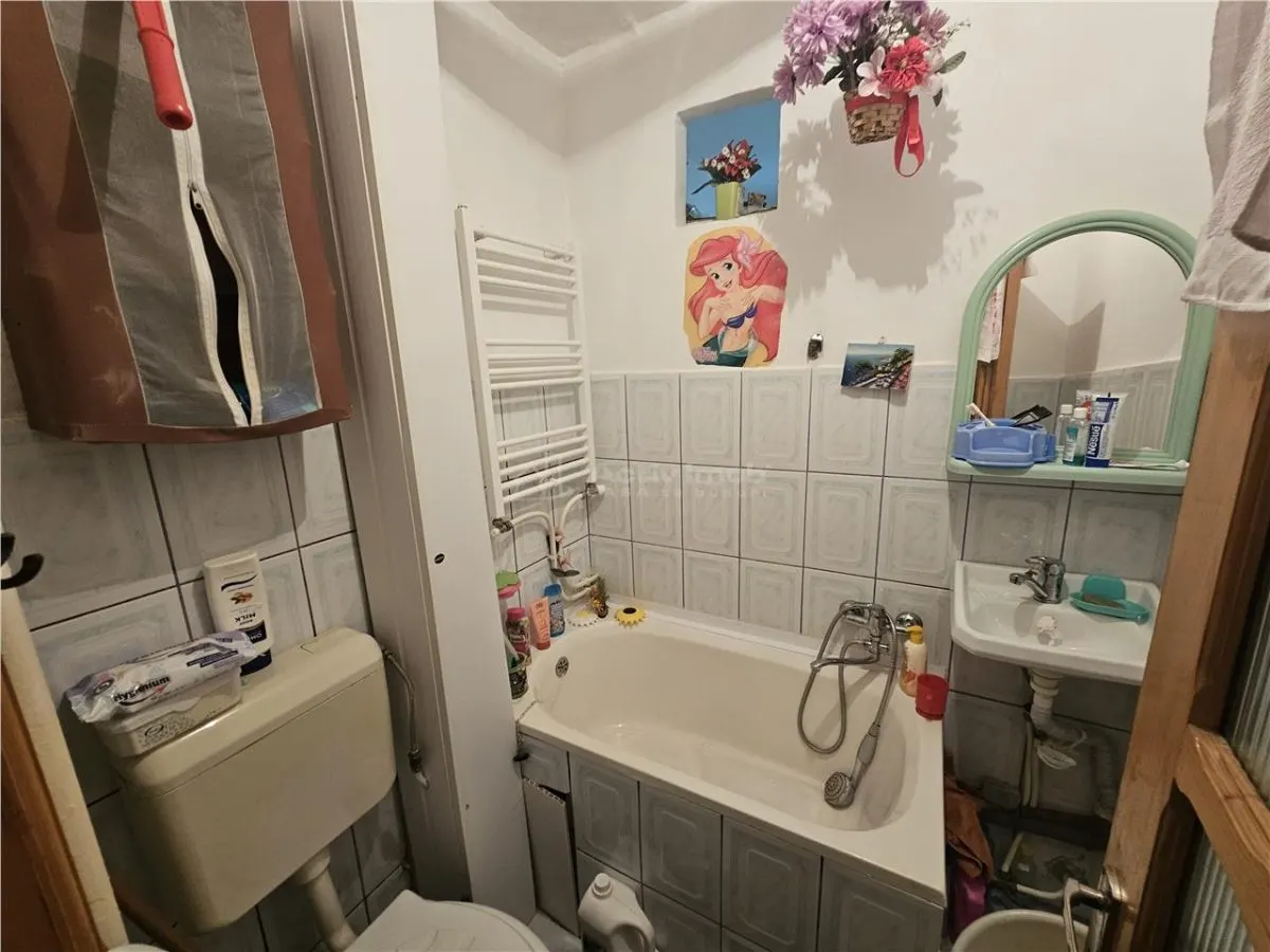 Resita, Appartement 2 Chambres Meublé et Équipé, Rez-de-Chaussée - foto 8