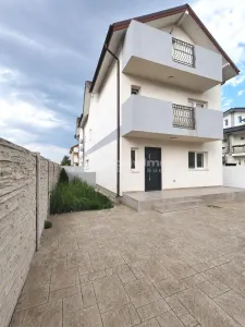 فيلا للبيع P+1+العلية – راهوفا، براغادير – سكني وتجاري - Bucuresti