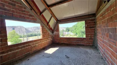 House / villa for sale 973 sqm in Resita, Calea Caransebesului area - foto 5