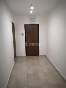 Resita Location: Appartement 3 Chambres, Entièrement Meublé et Équipé, Micro II - foto 11