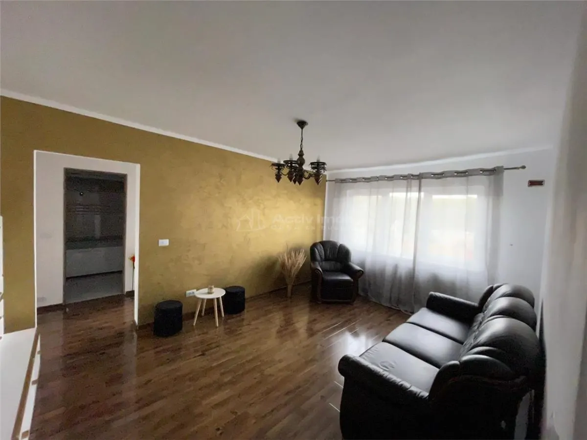 Resita Location: Appartement 3 Chambres, Entièrement Meublé et Équipé, Micro II - foto 16