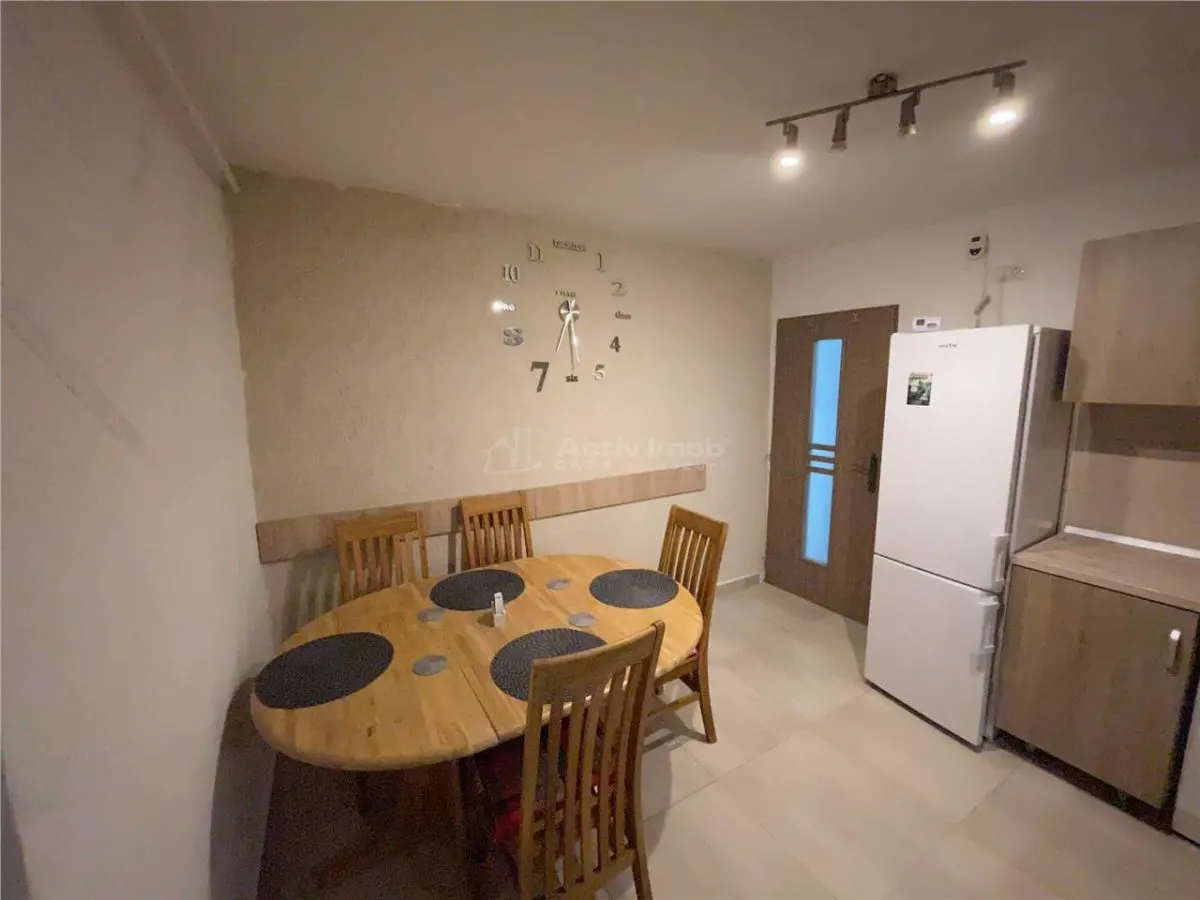 Resita Location: Appartement 3 Chambres, Entièrement Meublé et Équipé, Micro II - foto 6
