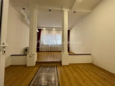 卡罗尔公园 – 3 卧室别墅带附属建筑，124 平方米，一楼 - foto 8