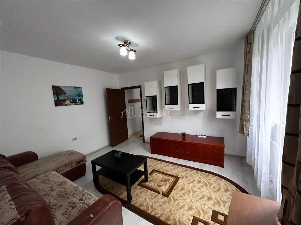 Apartment with 2 bedrooms for sale 47 sqm in Resita, Moroasa 1 area - foto 2