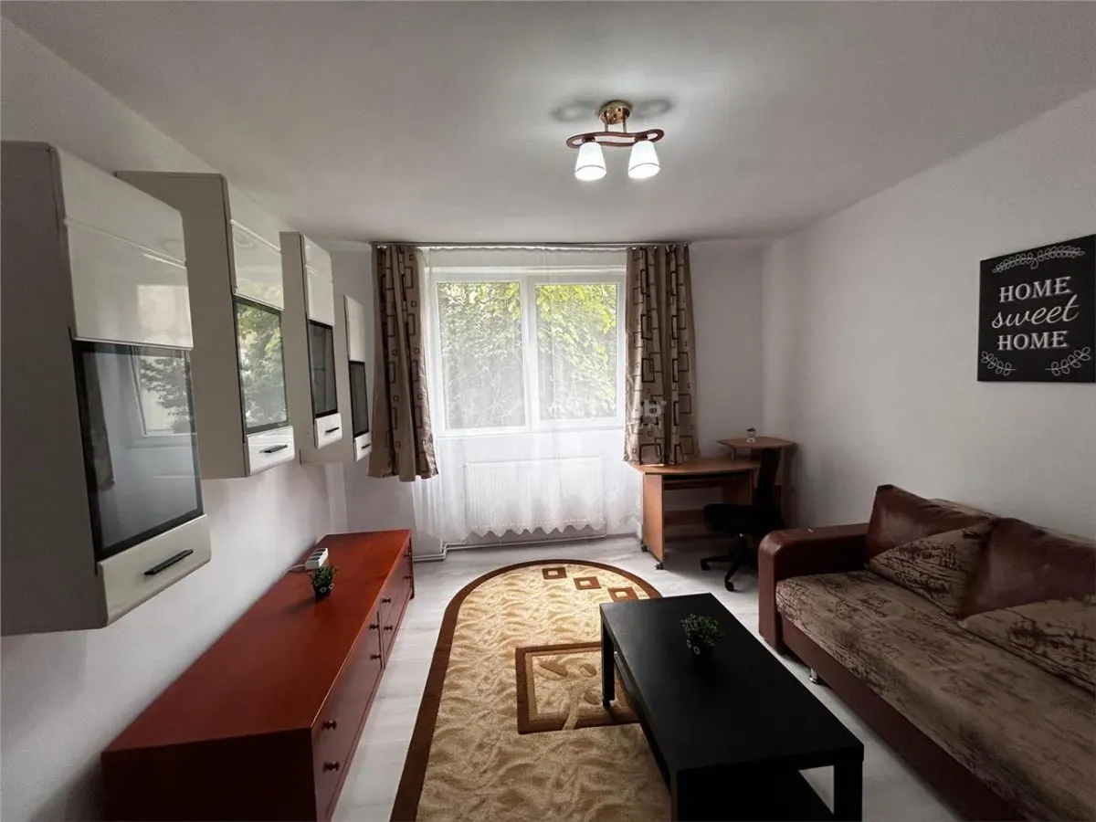 Apartment with 2 bedrooms for sale 47 sqm in Resita, Moroasa 1 area - foto 4