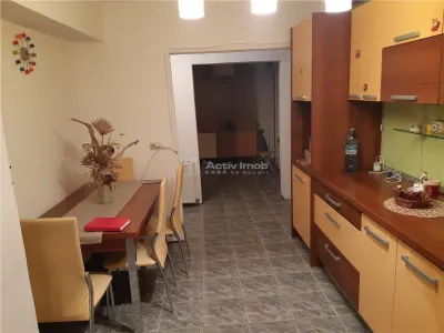 Resita，出租，3室公寓，家具齐全并配备完整，中心区 - foto 13