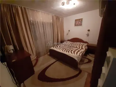 Resita，出租，3室公寓，家具齐全并配备完整，中心区 - foto 16