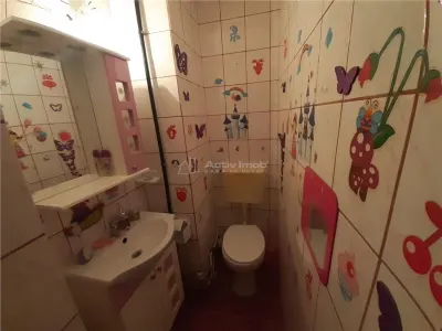Resita，出租，3室公寓，家具齐全并配备完整，中心区 - foto 9