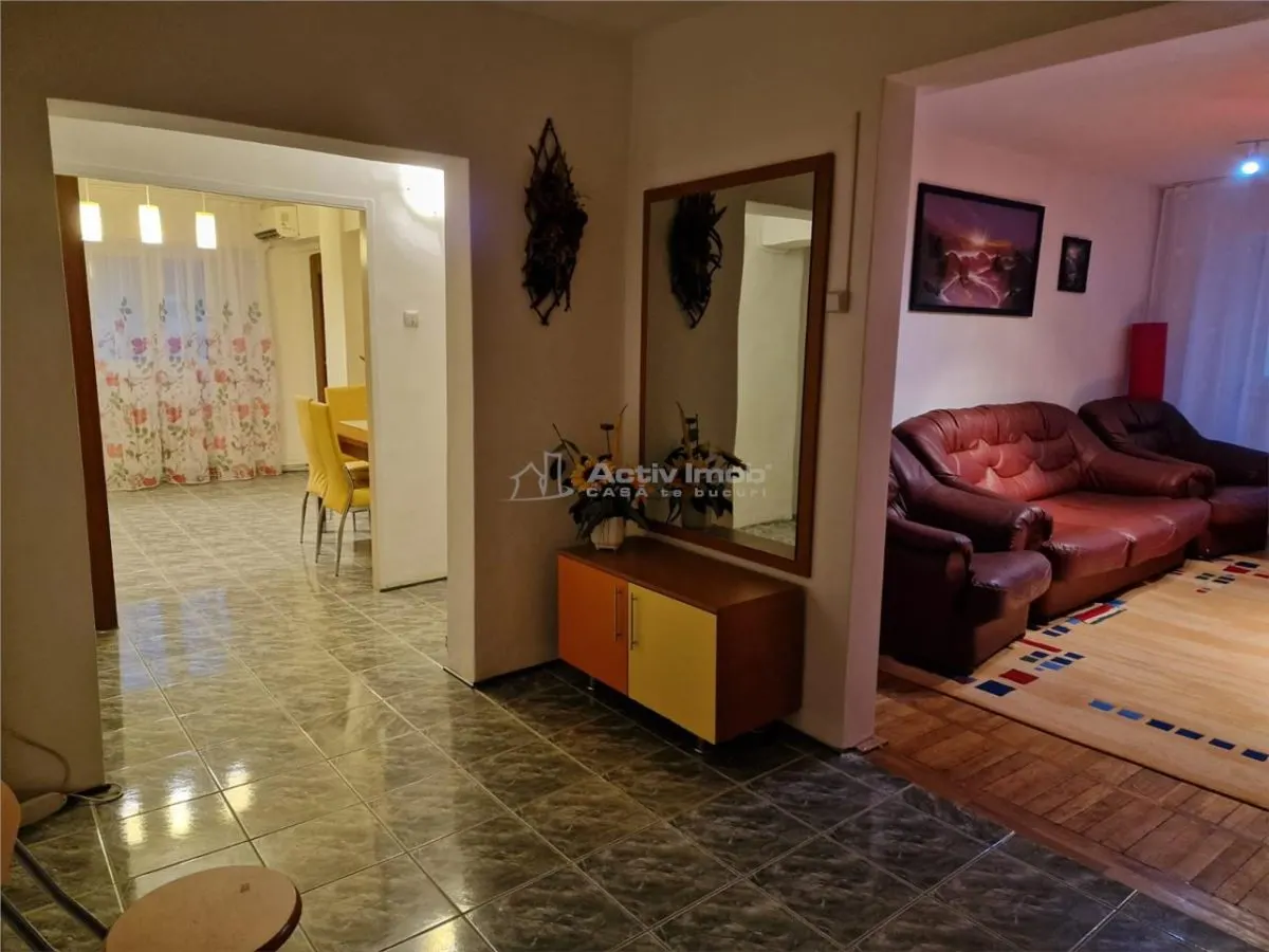 Resita，出租，3室公寓，家具齐全并配备完整，中心区 - foto 10