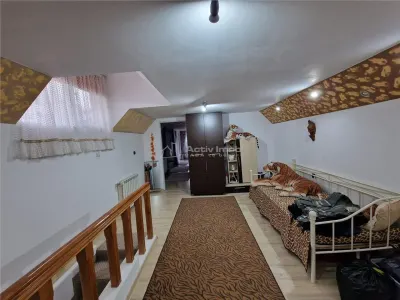 Resita: Villa Dúplex Central, Planta Baja + 1ª Planta + Ático, 2 Garajes, Comisión Cero Comprador - foto 13