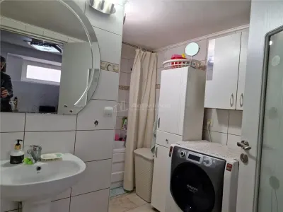 Resita: Villa Dúplex Central, Planta Baja + 1ª Planta + Ático, 2 Garajes, Comisión Cero Comprador - foto 23