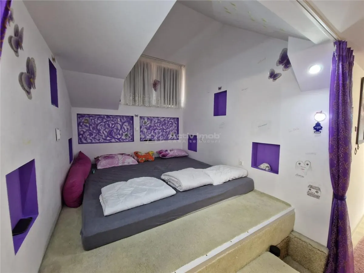 Resita: Villa Dúplex Central, Planta Baja + 1ª Planta + Ático, 2 Garajes, Comisión Cero Comprador - foto 6