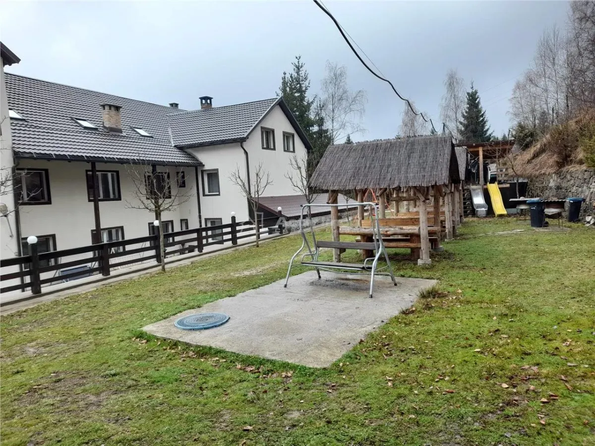 Guesthouse Trei Ape à Brebu Nou – Commission Acheteur Zéro - foto 19
