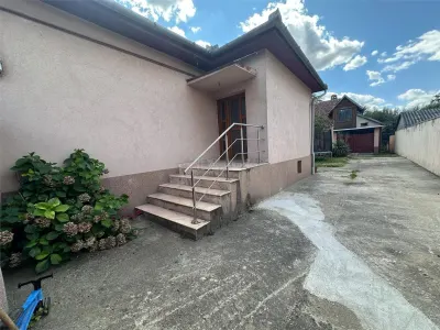 Bocsa Montana: Two Houses at the Price of One, Main Road Frontage - foto 12