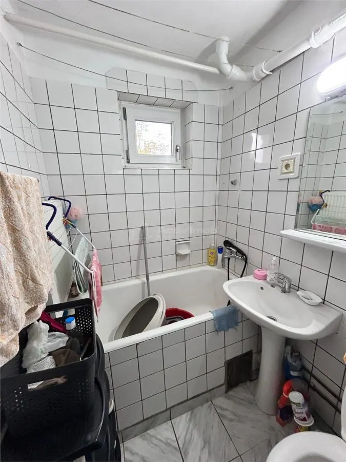 Reșița, Appartement 2 Chambres, Confort 1, Distribution Semi-Ouverte - foto 10
